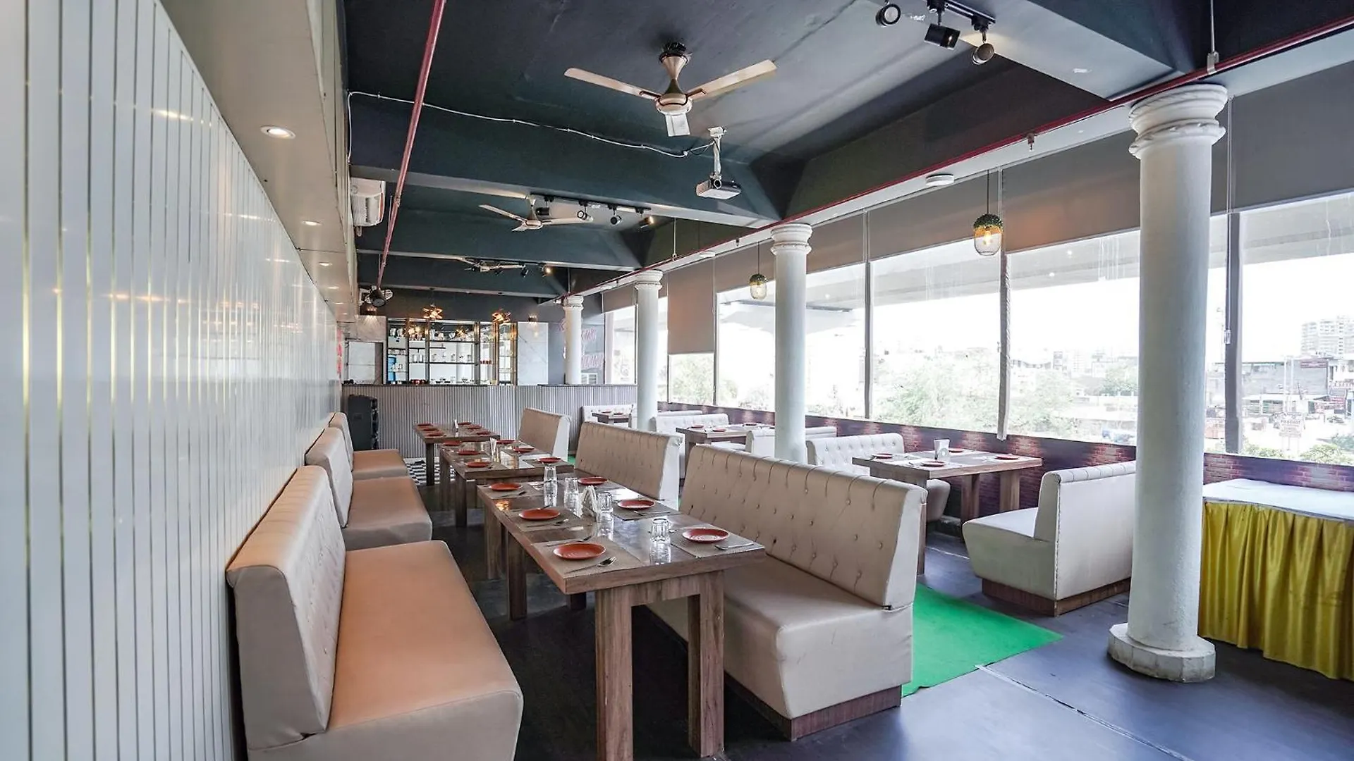 Fabhotel Taj Heritage آغْرا فندق